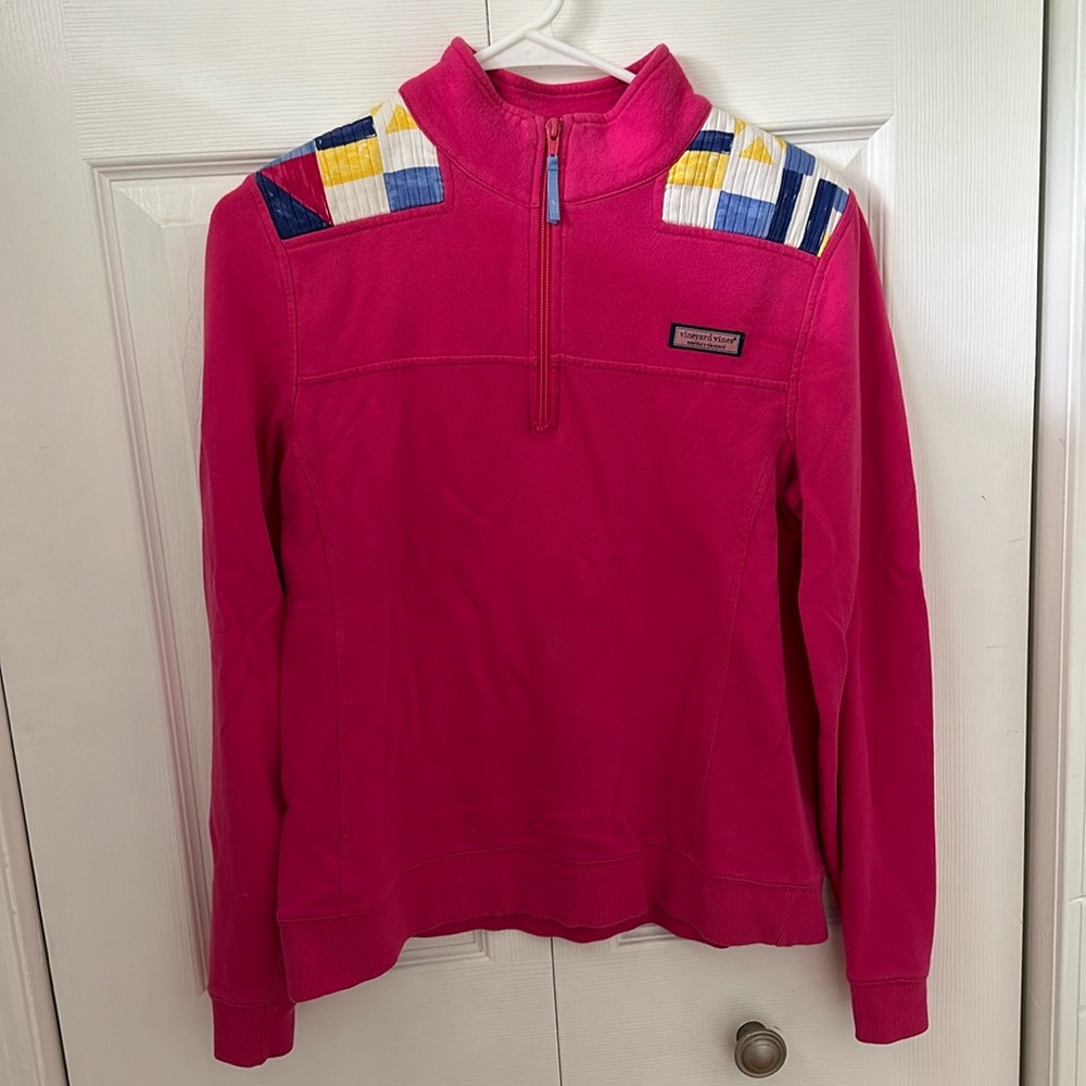 VINEYARD VINES QUARTER ZIP WITH SAILING FLAG DETAIL